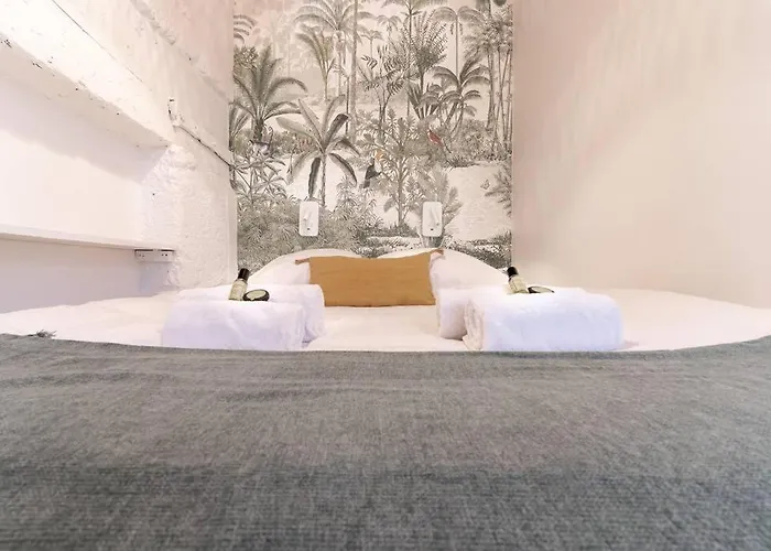 Luxe - Dream Location - For 2 Pp *